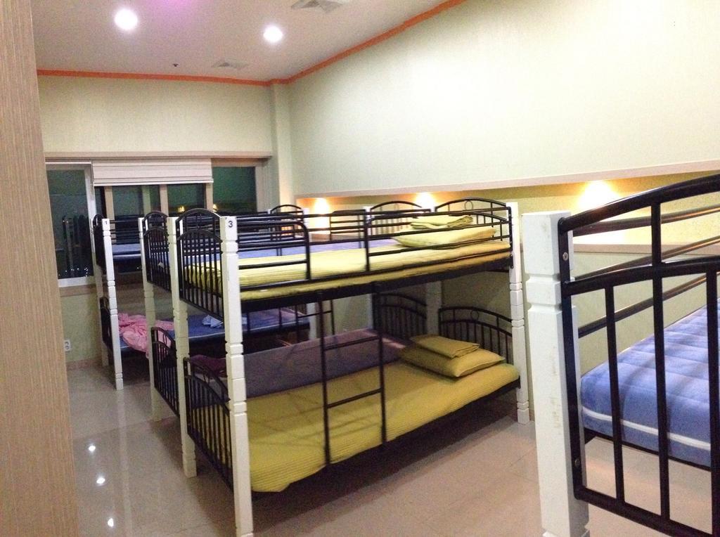 Champ Hostel Busan Room photo